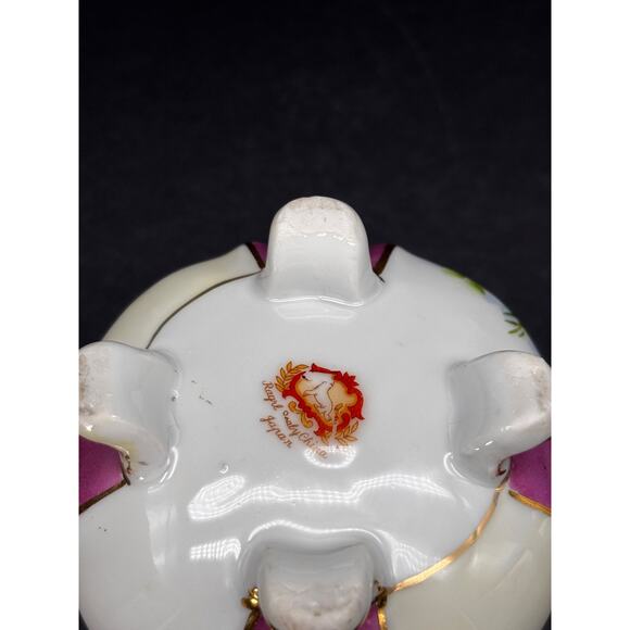 Vintage Royal Sealy 4 Footed Tea Cup Only Luster ware Gold Trim Japan - Picture 12 of 16